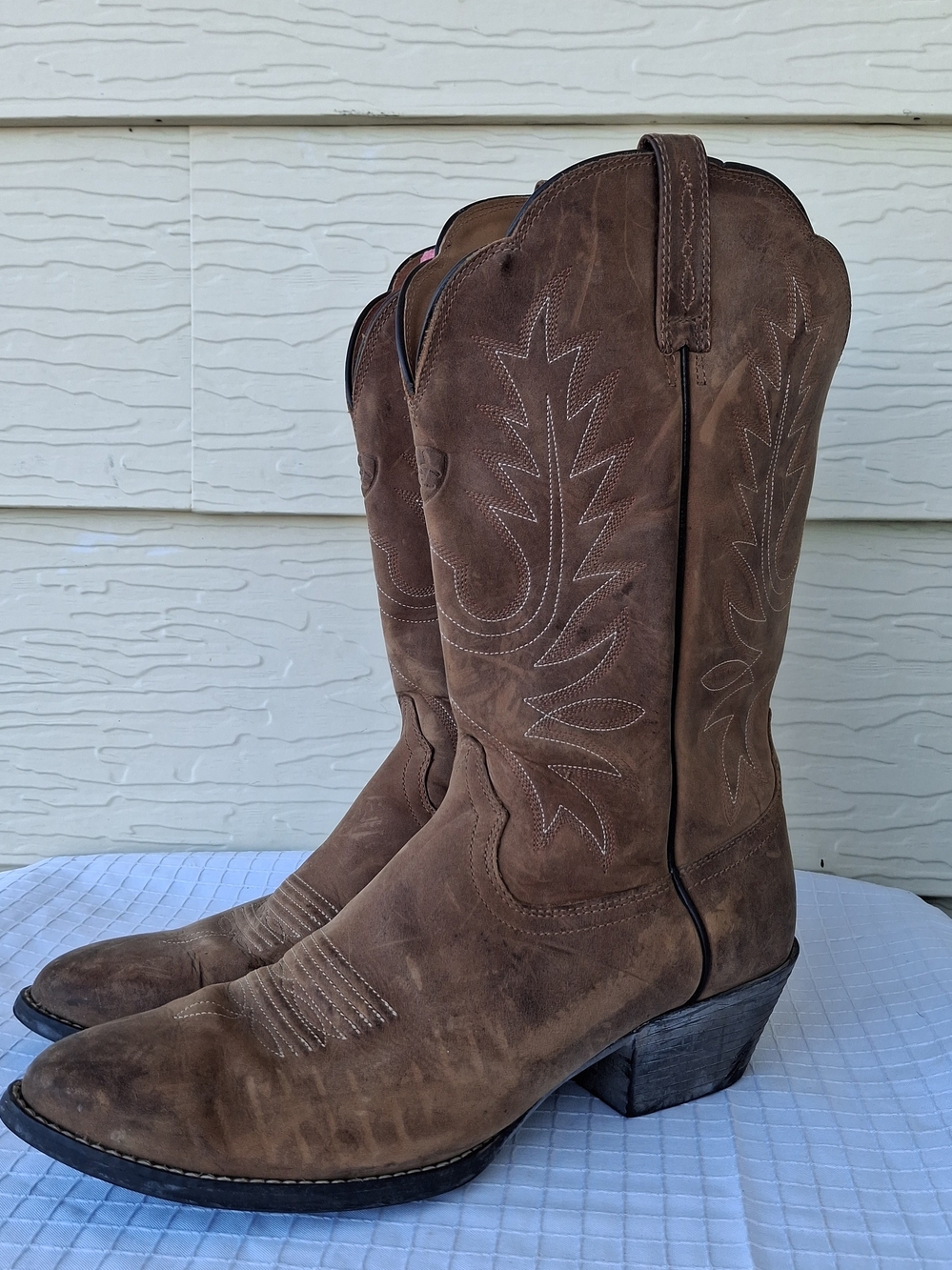 Ariat Heritage Western Boot Distressed Look Medium Toe Women's 10B